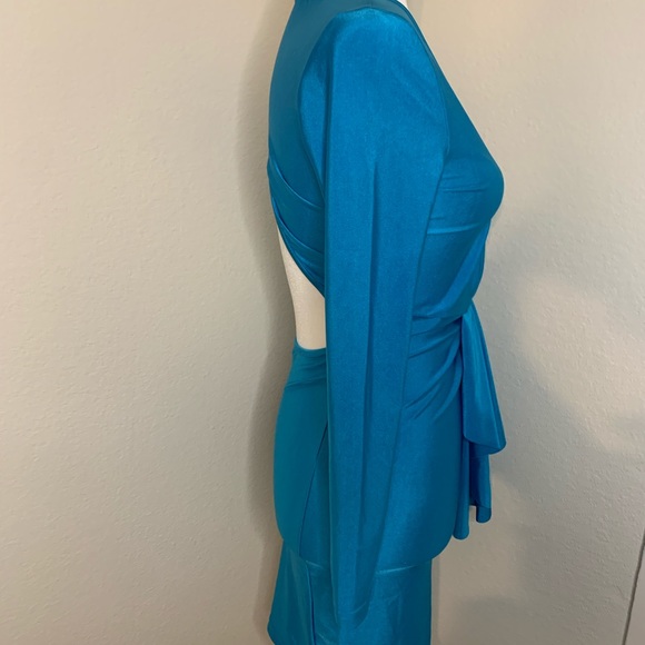 Blue deep plunge dress with open back - Picture 6 of 8